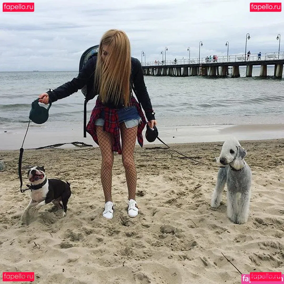 Sara Ladach Onlyfans Photo Gallery 