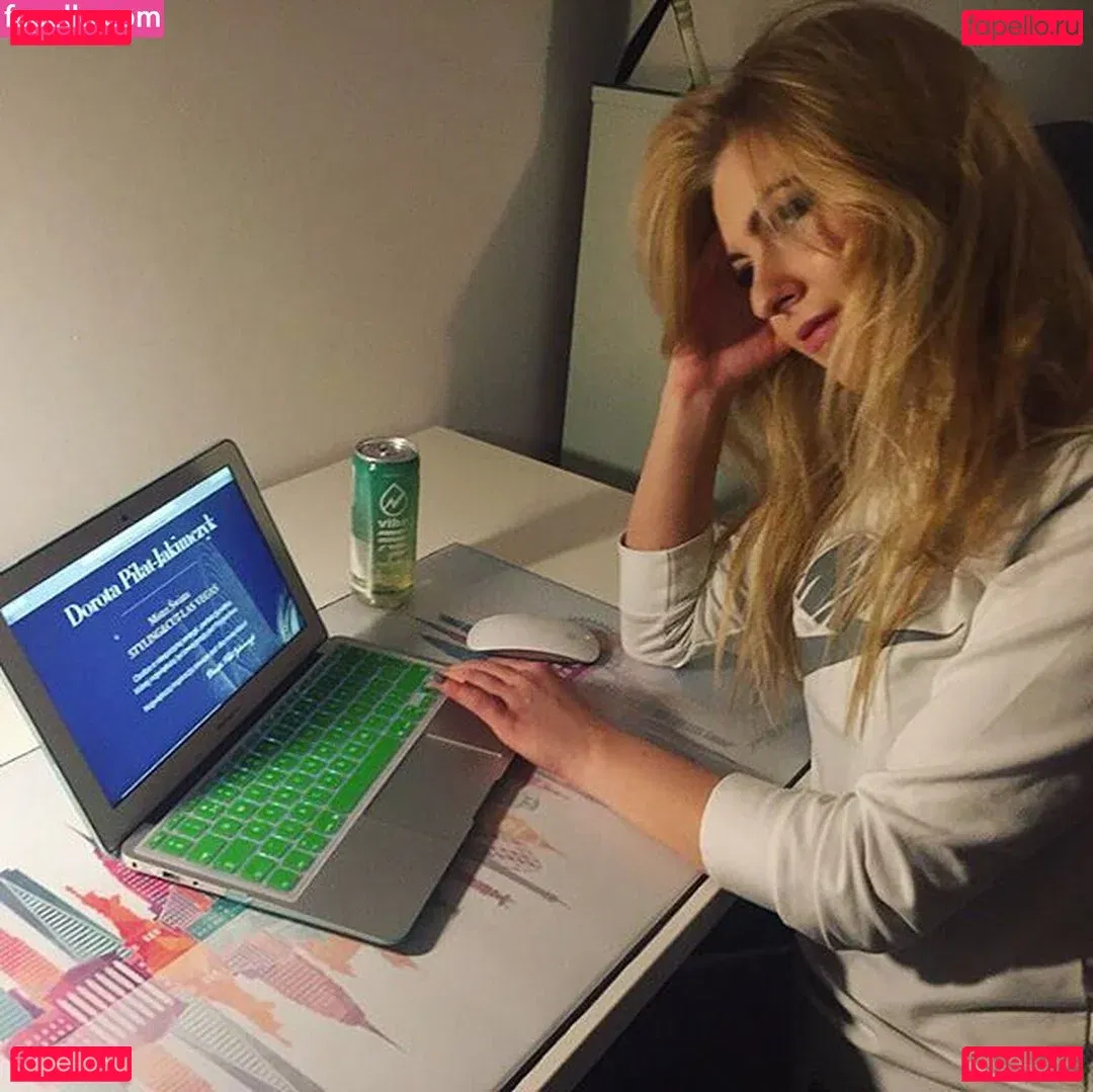 Sara Ladach Onlyfans Photo Gallery 