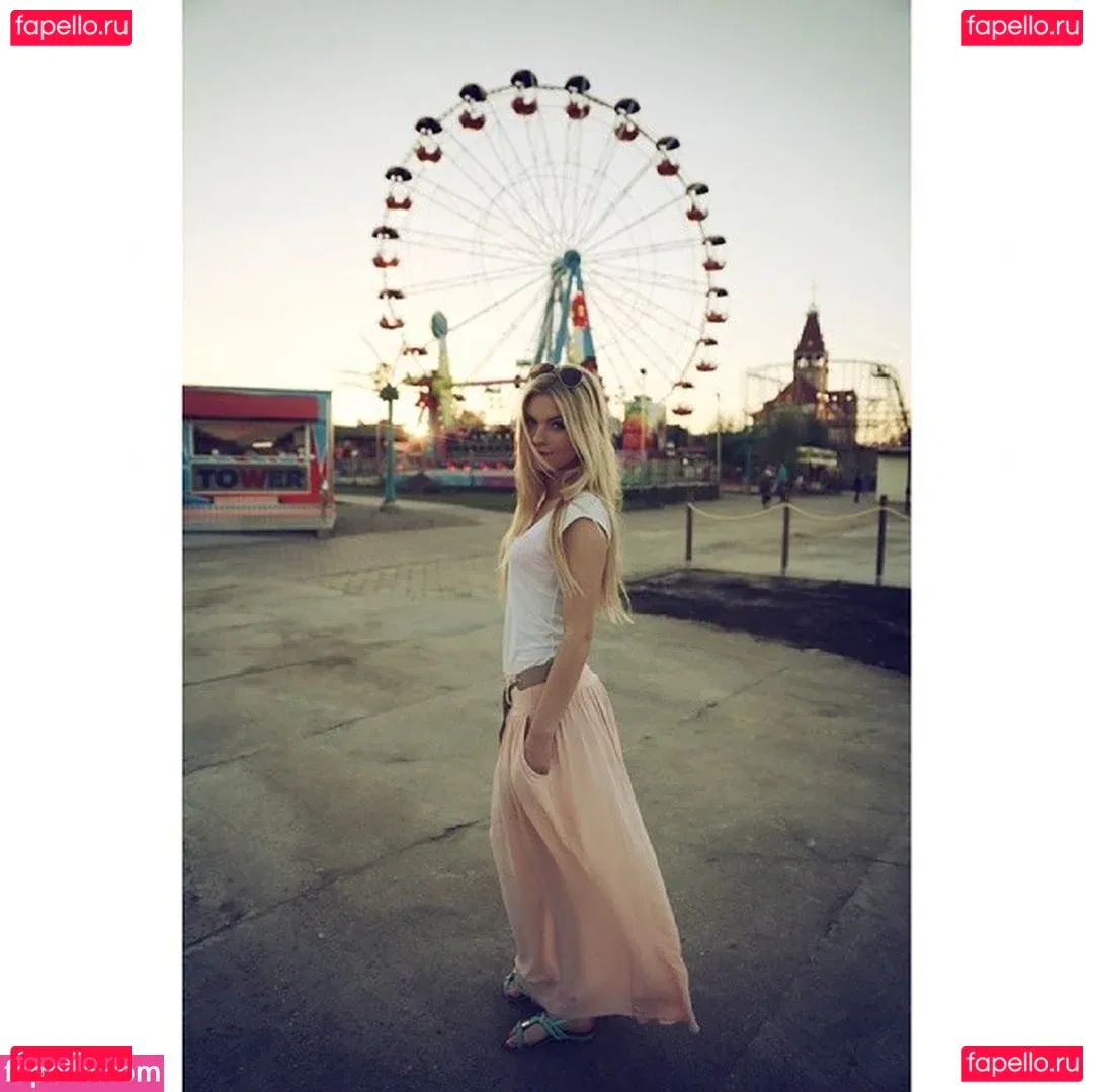 Sara Ladach Onlyfans Photo Gallery 