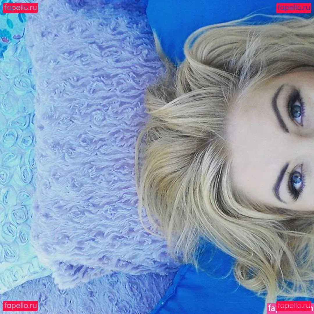 Sara Ladach Onlyfans Photo Gallery 