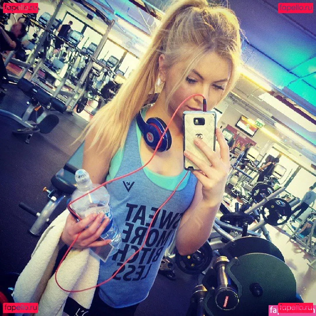 Sara Ladach Onlyfans Photo Gallery 