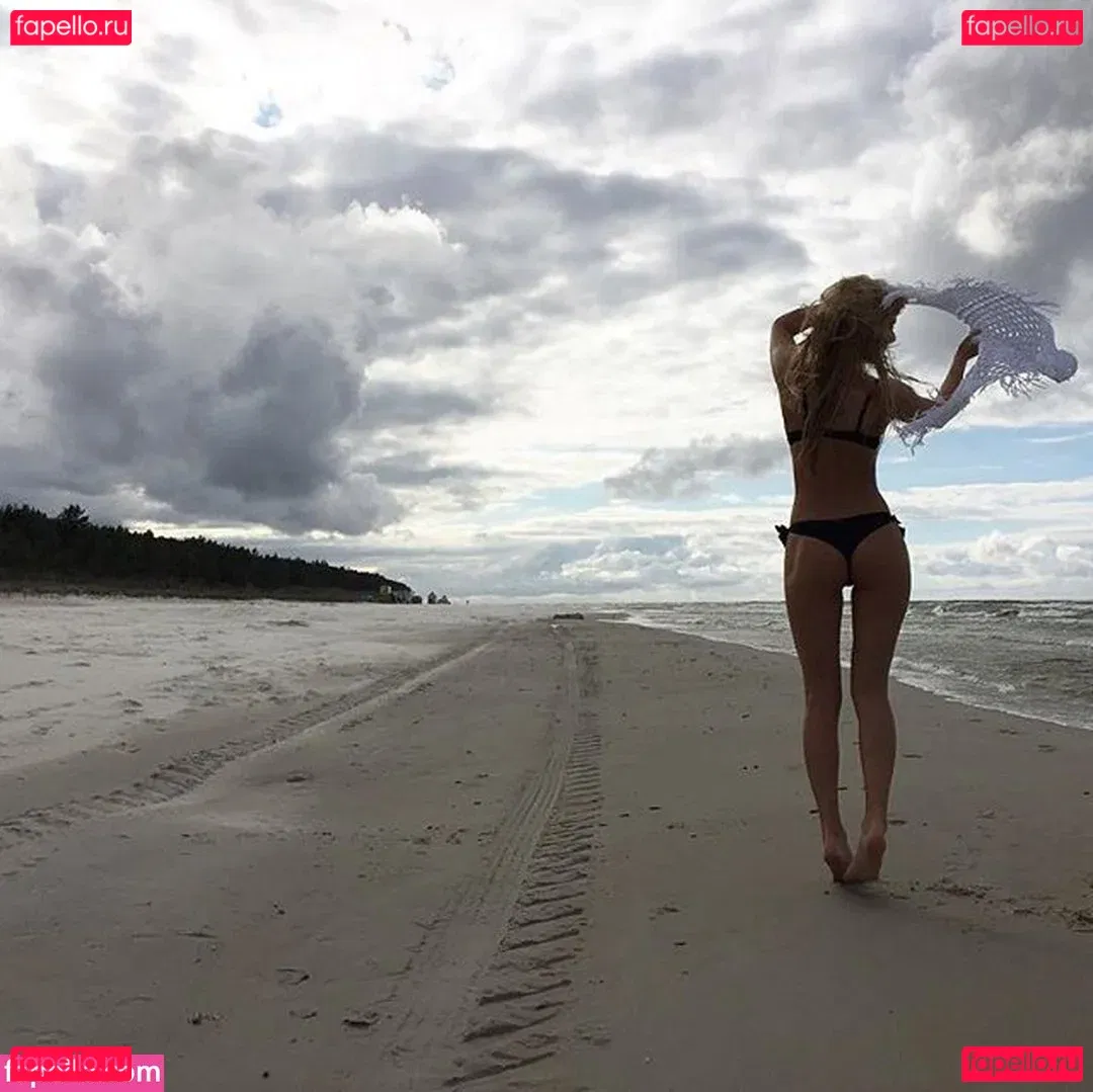 Sara Ladach Onlyfans Photo Gallery 