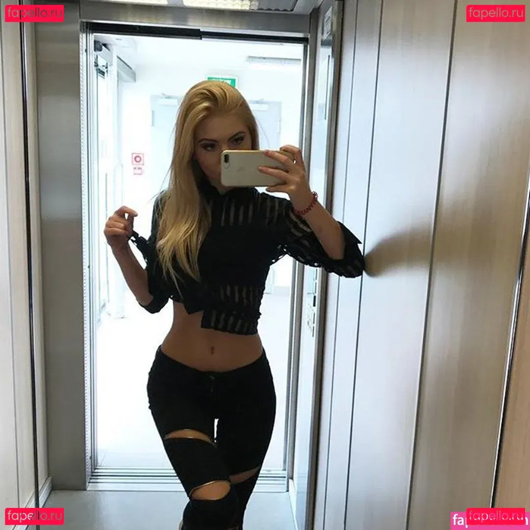 Sara Ladach Onlyfans Photo Gallery 