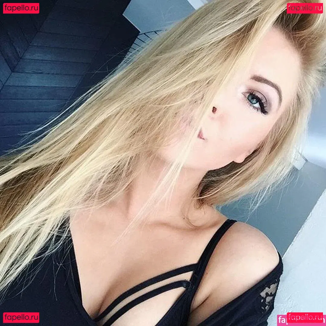 Sara Ladach Onlyfans Photo Gallery 