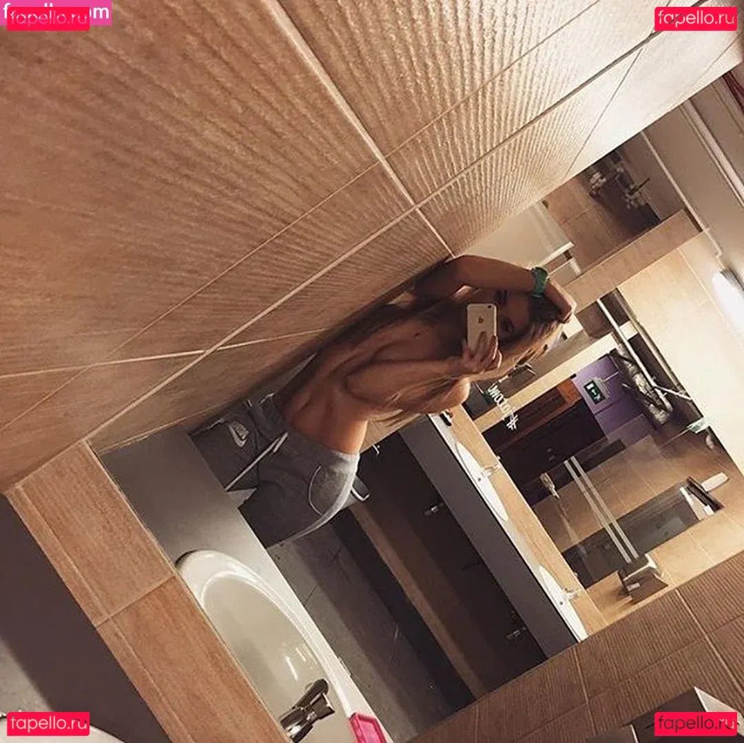 Sara Ladach Onlyfans Photo Gallery 