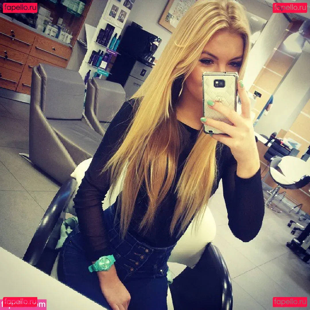 Sara Ladach Onlyfans Photo Gallery 