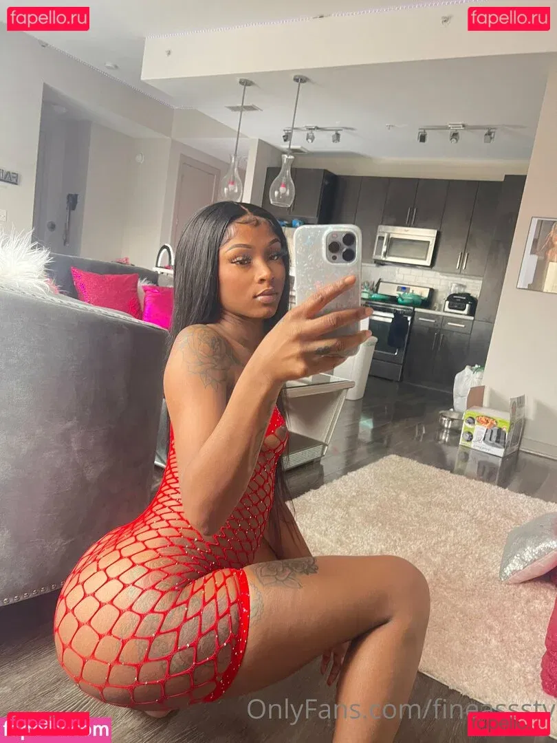 fineasssstv Onlyfans Photo Gallery 