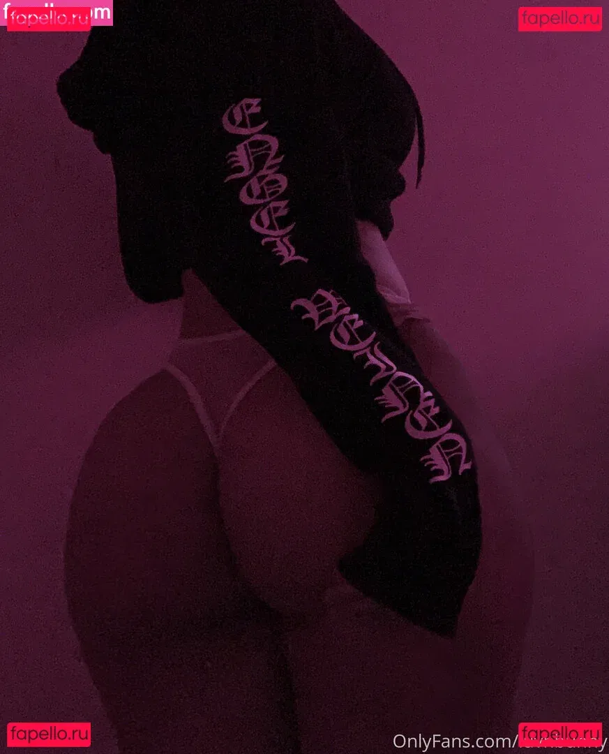 bvnnyara Onlyfans Photo Gallery 