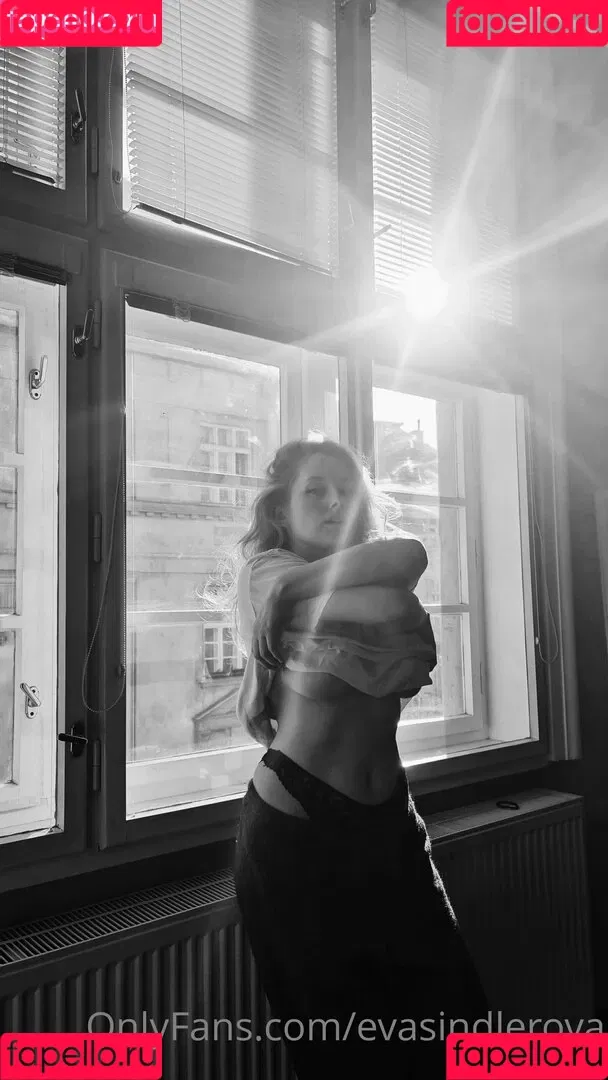 evasindlerova Onlyfans Photo Gallery 