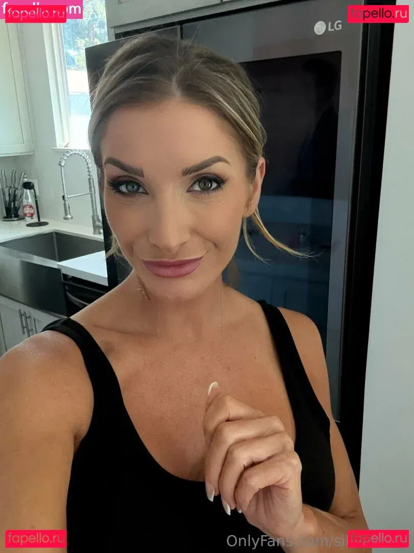 silviasaige Onlyfans Photo Gallery 