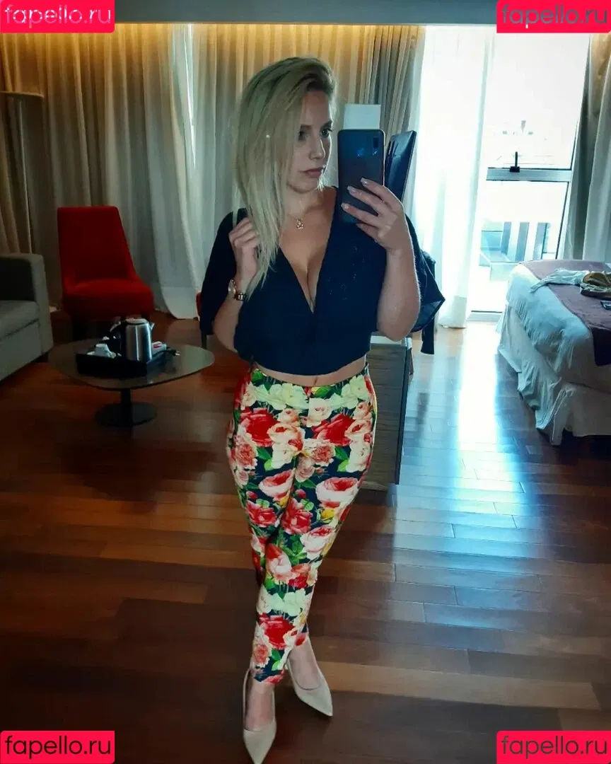 Maria Celeste Onlyfans Photo Gallery 
