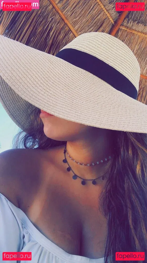 Nerdysara Onlyfans Photo Gallery 