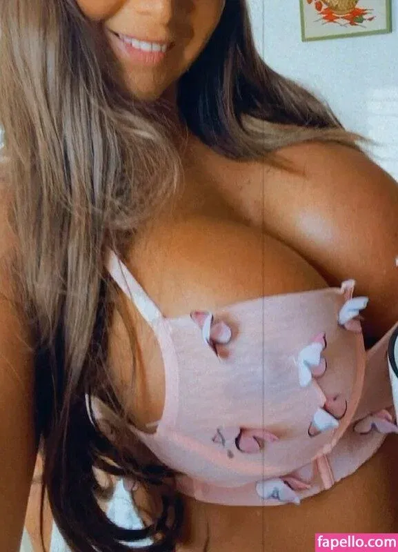 Yliana Diaz Onlyfans Photo Gallery 