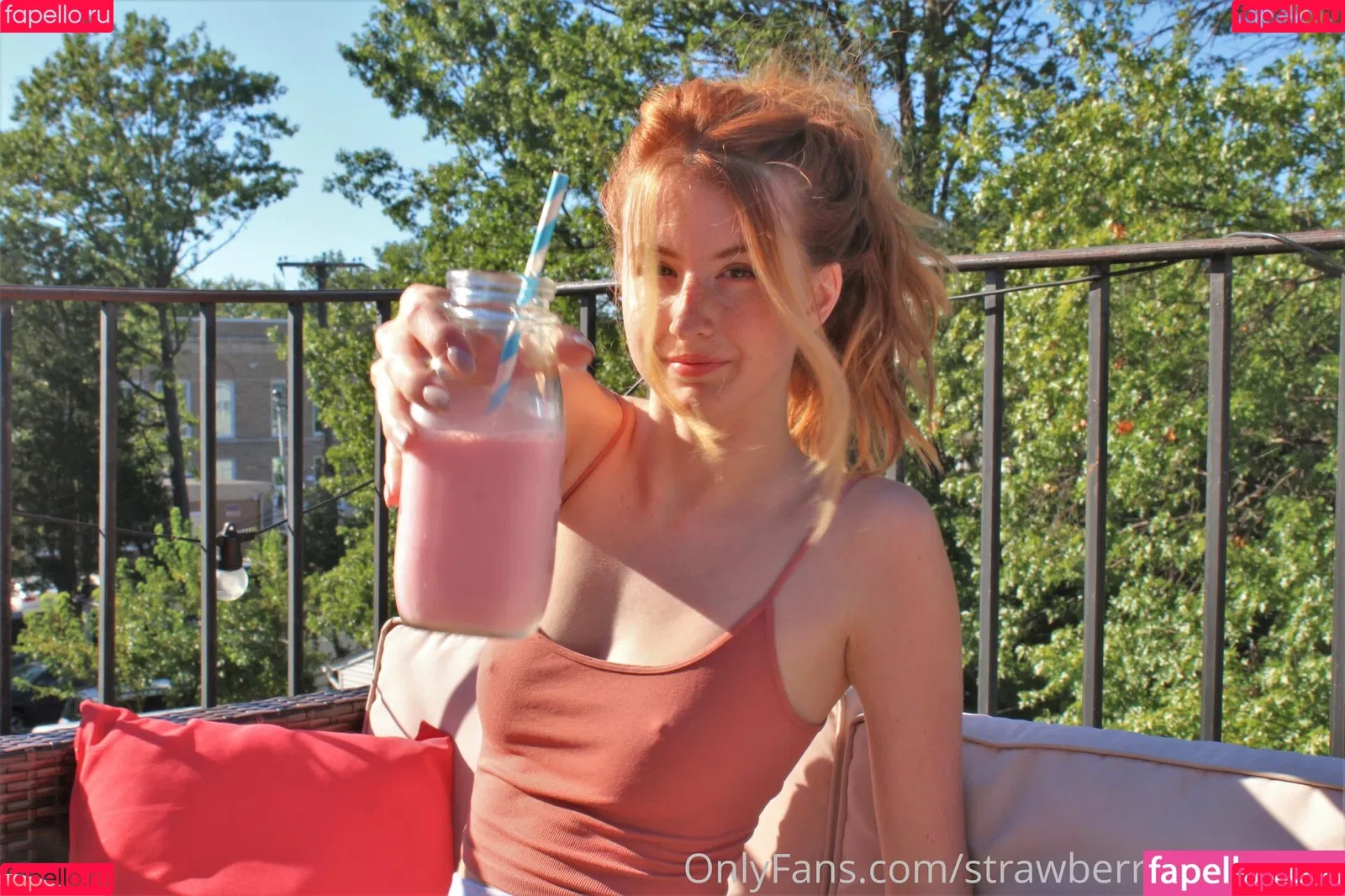 Strawberrykisses99 Onlyfans Photo Gallery 
