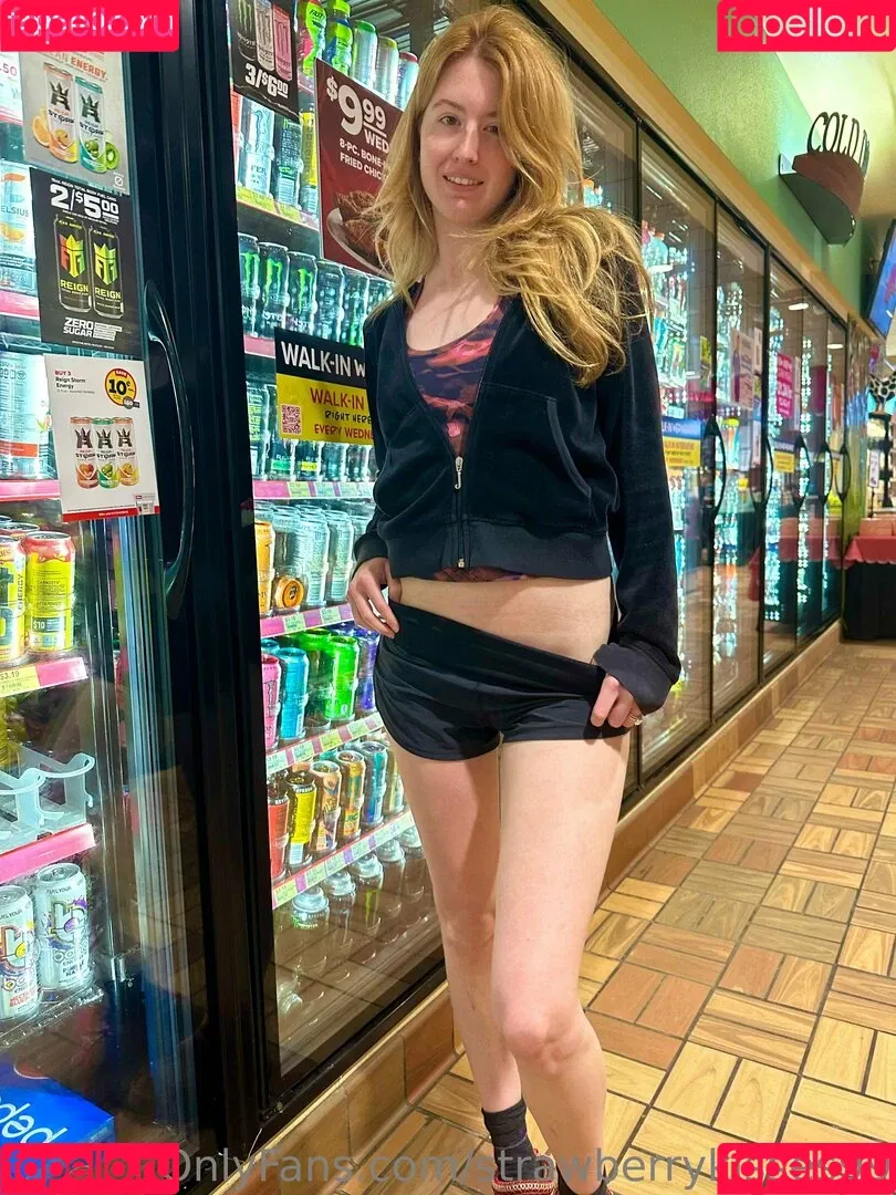 Strawberrykisses99 Onlyfans Photo Gallery 