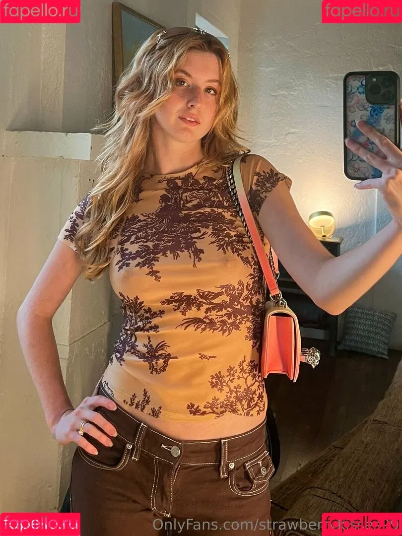 Strawberrykisses99 Onlyfans Photo Gallery 