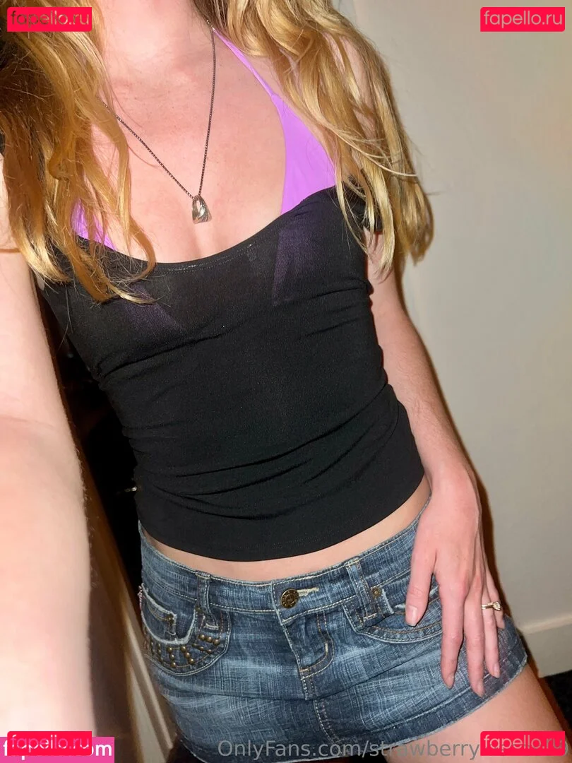 Strawberrykisses99 Onlyfans Photo Gallery 