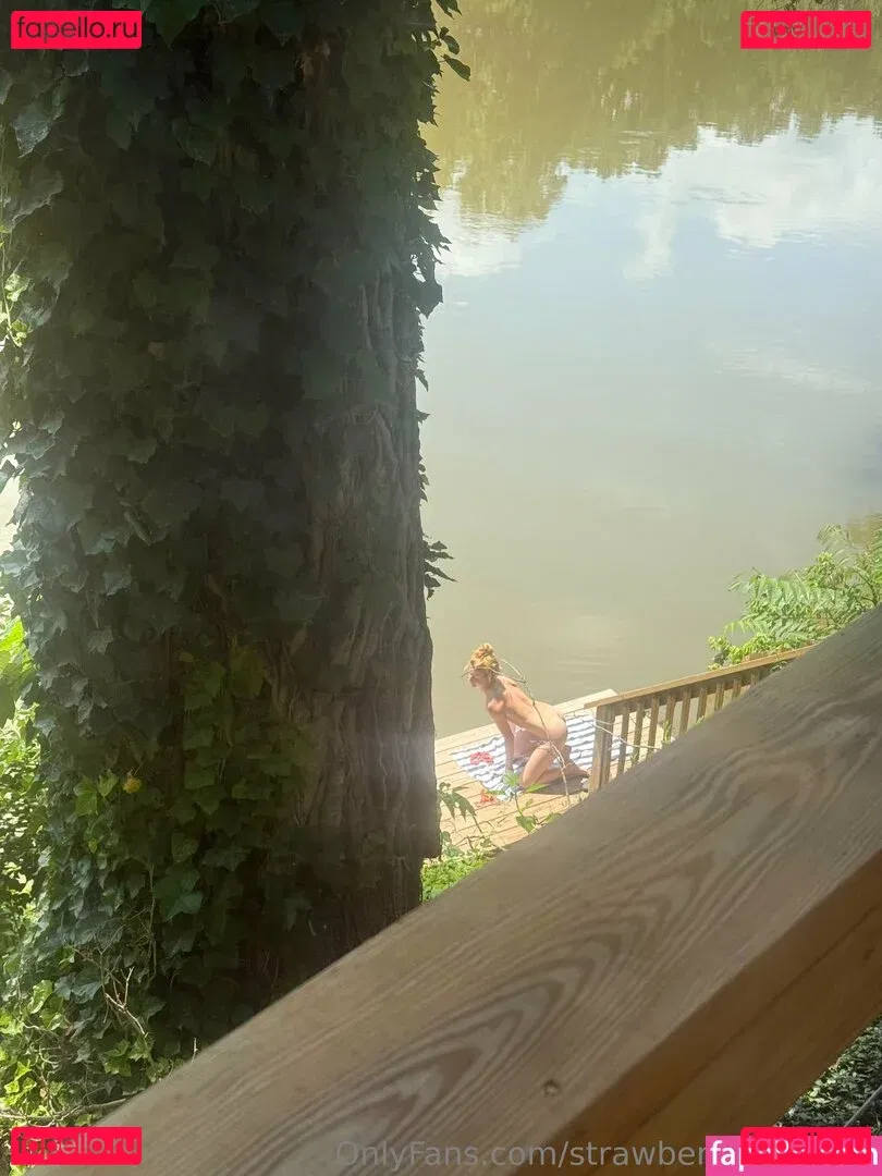 Strawberrykisses99 Onlyfans Photo Gallery 