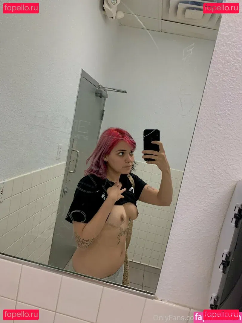 Cinnaminni Onlyfans Photo Gallery 