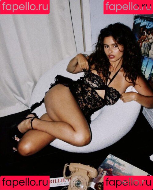 Jacquie Lee Onlyfans Photo Gallery 