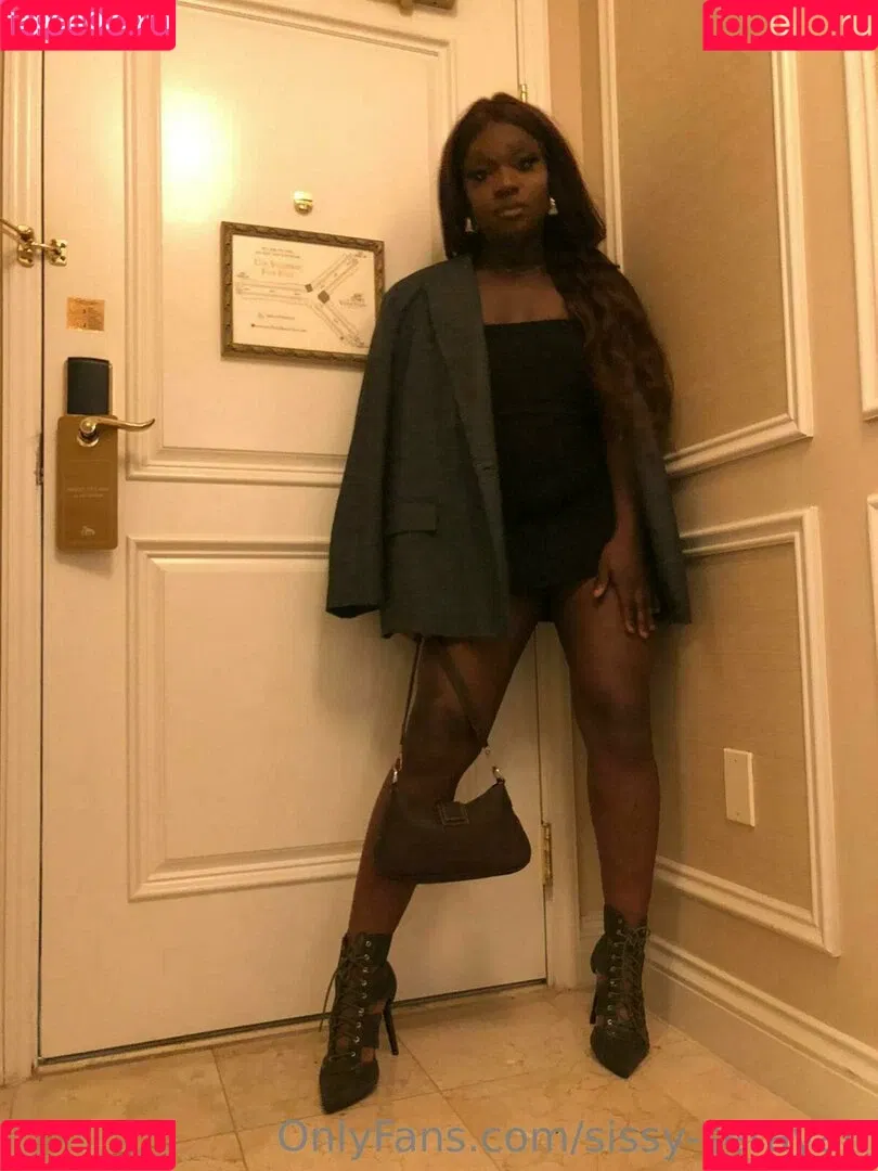 sissy-serayah Onlyfans Photo Gallery 