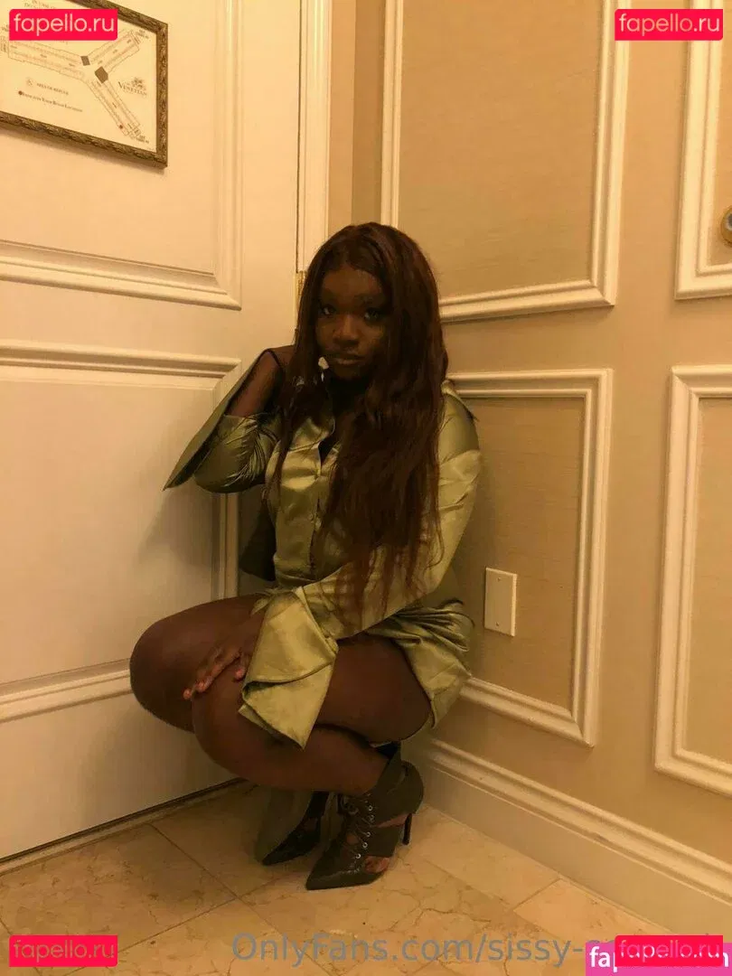 sissy-serayah Onlyfans Photo Gallery 