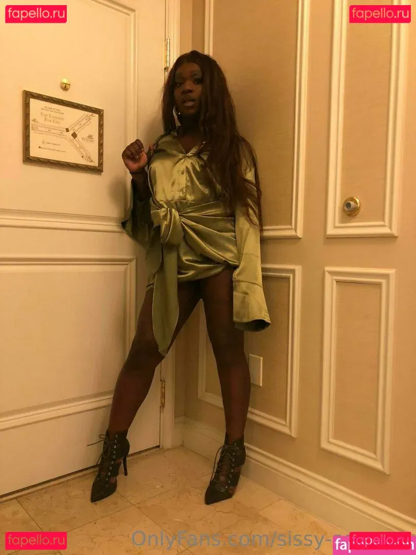 sissy-serayah Onlyfans Photo Gallery 