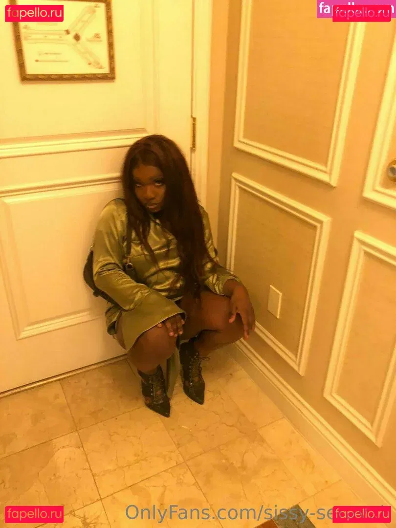 sissy-serayah Onlyfans Photo Gallery 