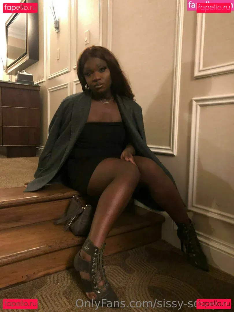 sissy-serayah Onlyfans Photo Gallery 