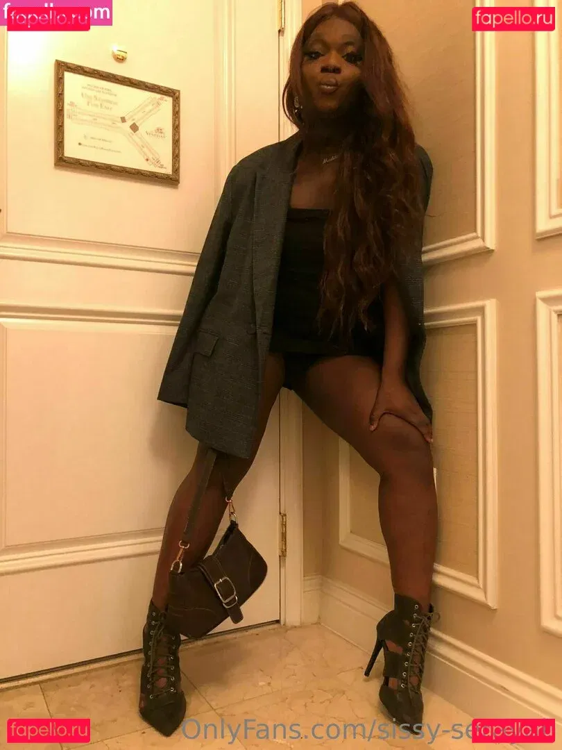 sissy-serayah Onlyfans Photo Gallery 