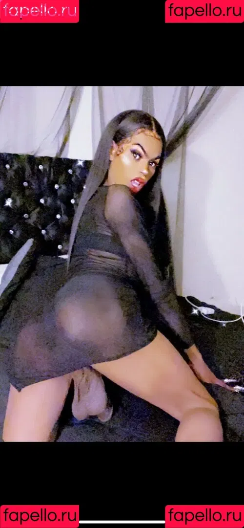 MaliyahLoren Onlyfans Photo Gallery 