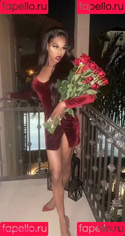 MaliyahLoren Onlyfans Photo Gallery 