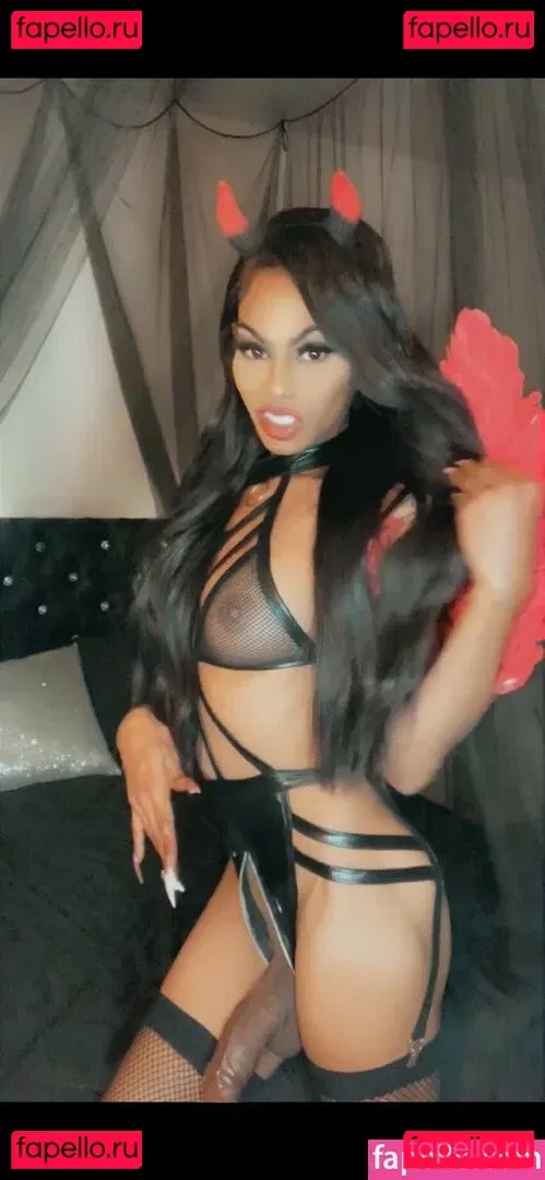 MaliyahLoren Onlyfans Photo Gallery 