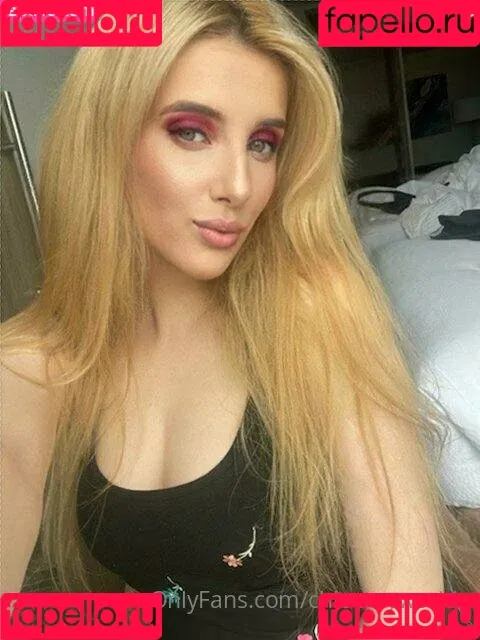 anniechloesworld Onlyfans Photo Gallery 