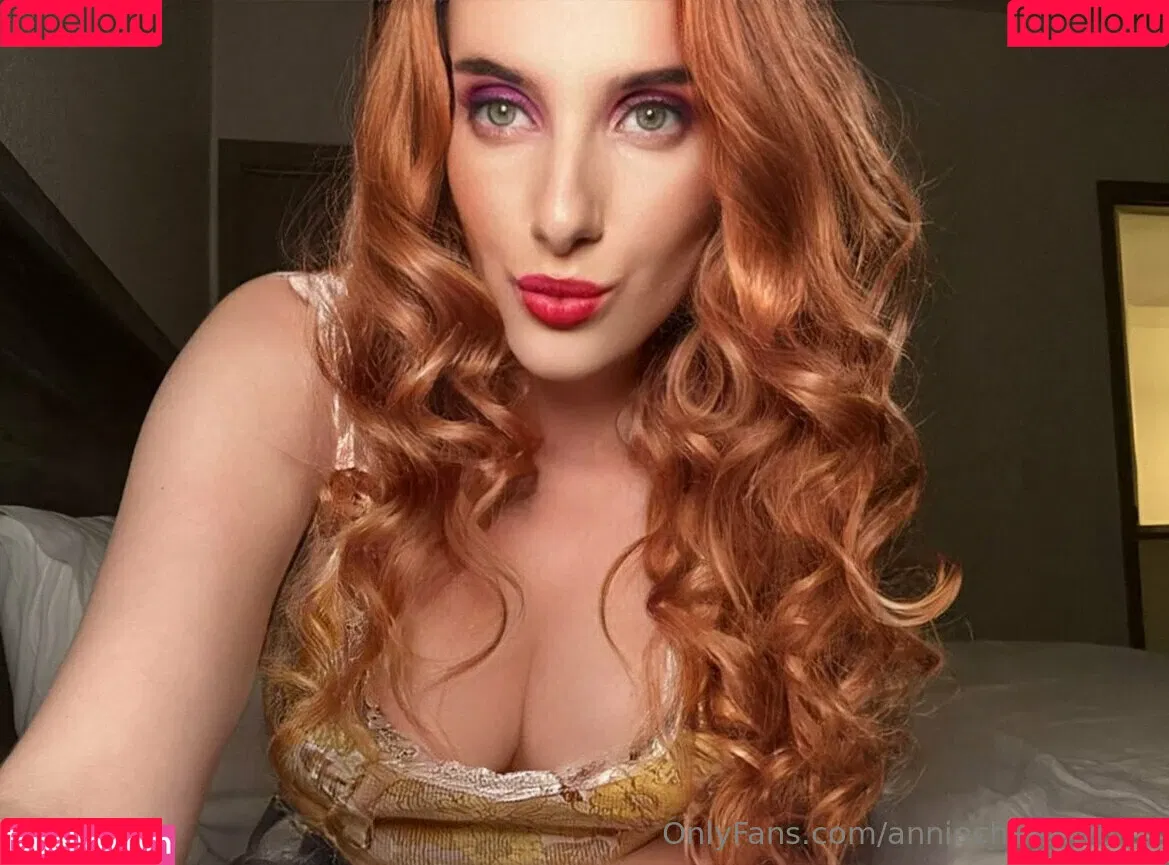 anniechloesworld Onlyfans Photo Gallery 