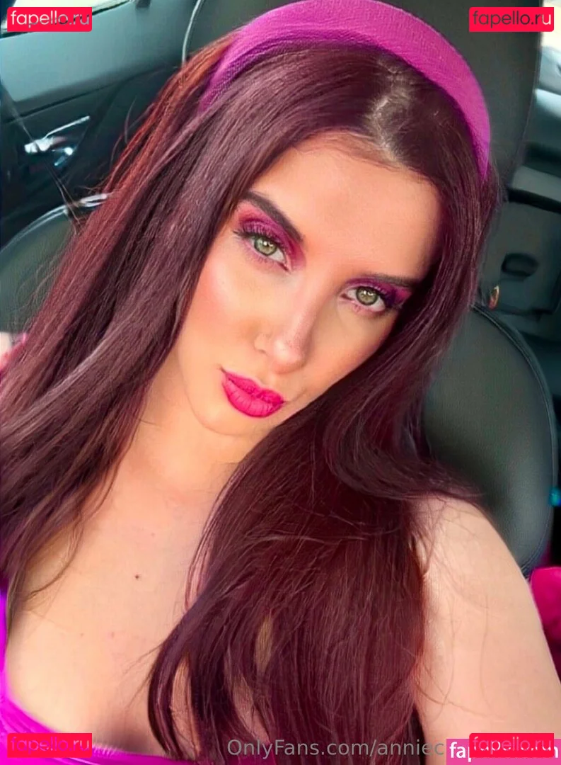 anniechloesworld Onlyfans Photo Gallery 