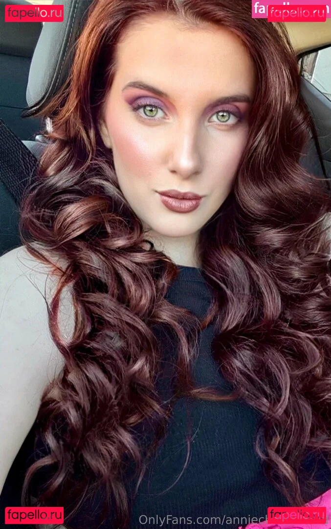 anniechloesworld Onlyfans Photo Gallery 
