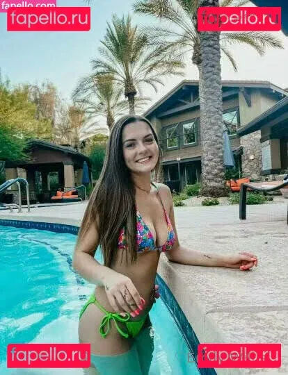 emilywillis18 Onlyfans Photo Gallery 