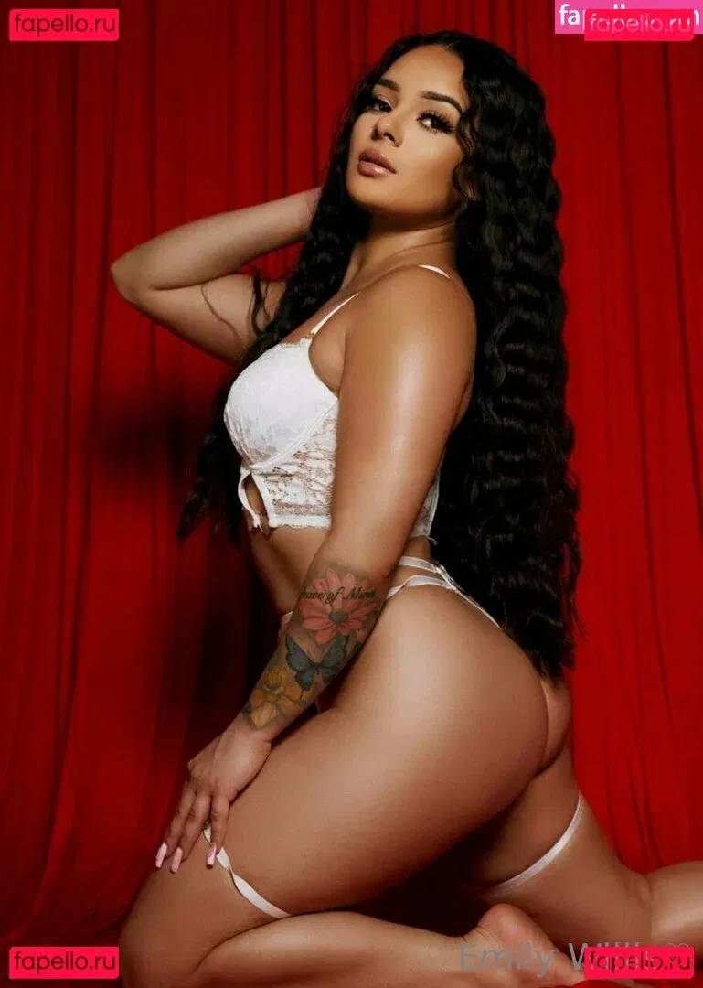 emilywillis18 Onlyfans Photo Gallery 