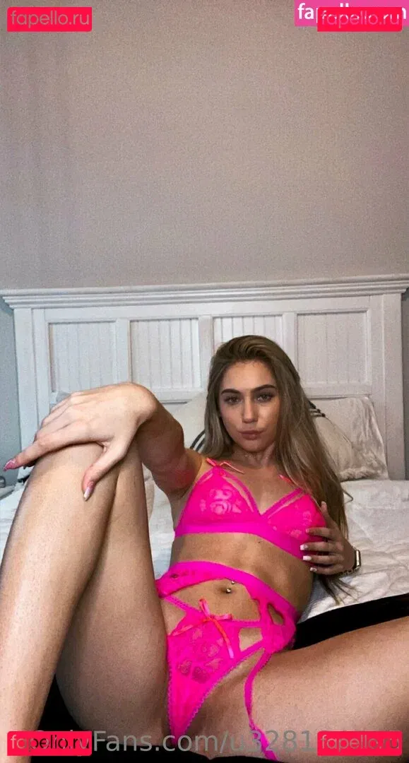 emilywillis18 Onlyfans Photo Gallery 