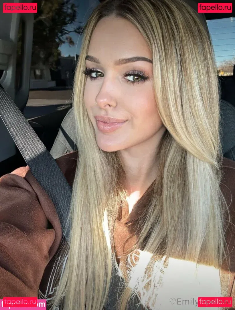 emilywillis18 Onlyfans Photo Gallery 