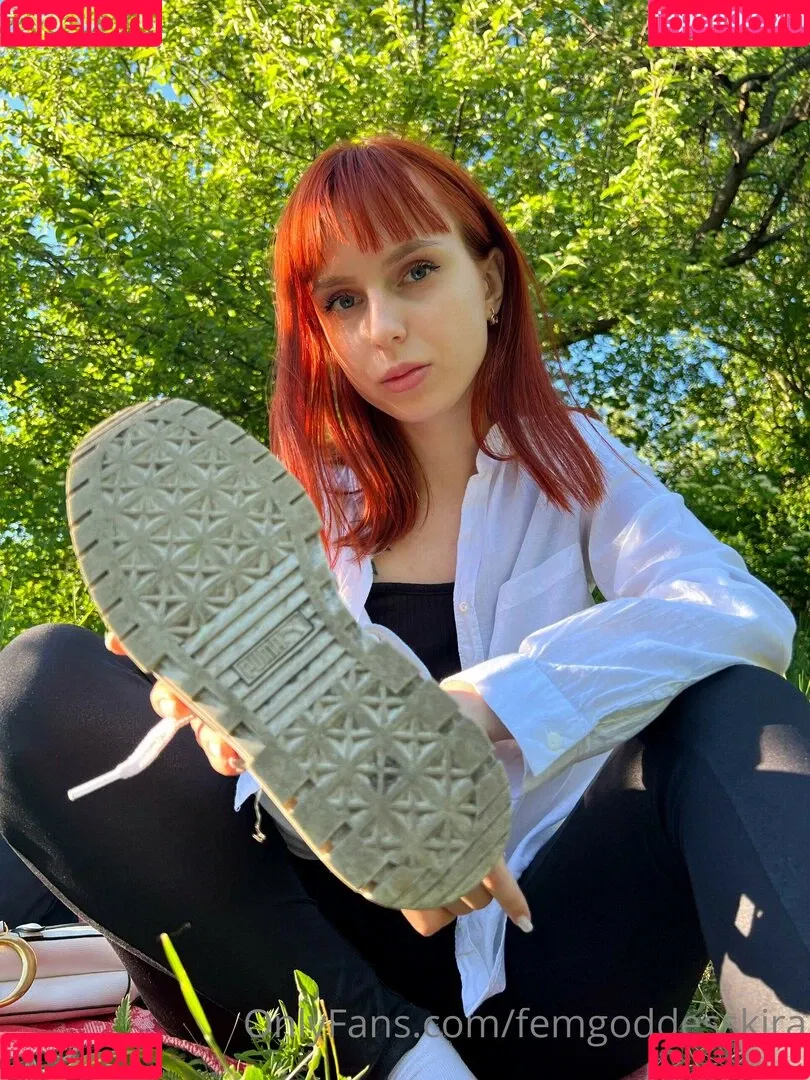 Goddess Kira Onlyfans Photo Gallery 