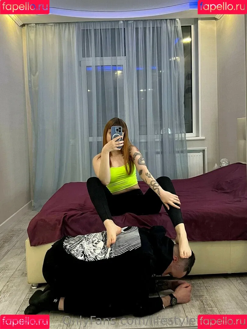 Goddess Kira Onlyfans Photo Gallery 