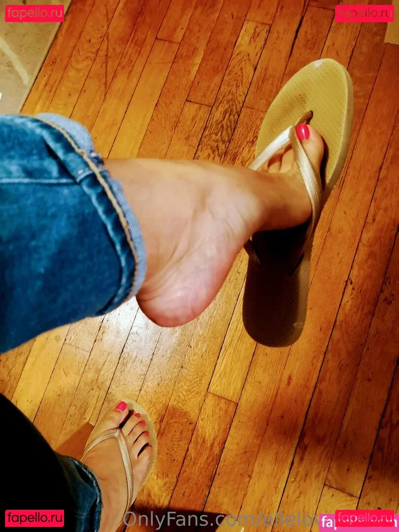 ellelovesheels Onlyfans Photo Gallery 