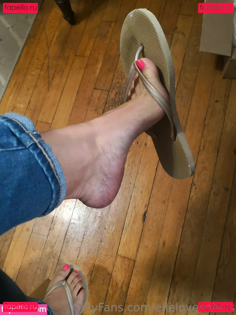 ellelovesheels Onlyfans Photo Gallery 
