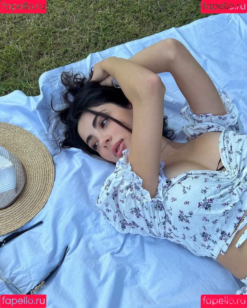 Sevinch Salmanova Onlyfans Photo Gallery 