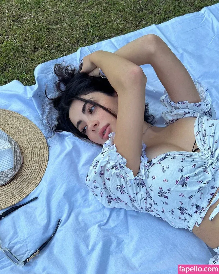 Sevinch Salmanova Onlyfans Photo Gallery 