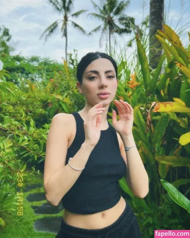 Sevinch Salmanova Onlyfans Photo Gallery 