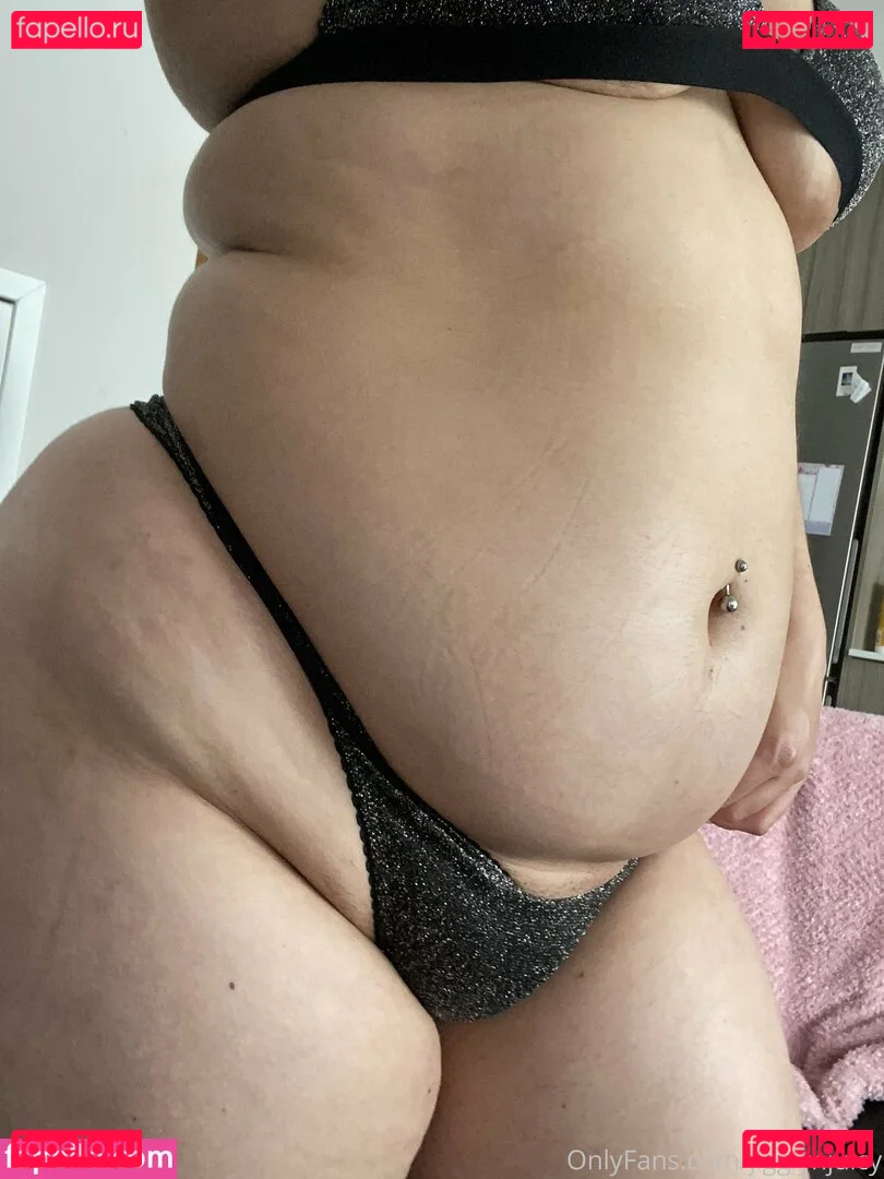 jigglynjuicy Onlyfans Photo Gallery 