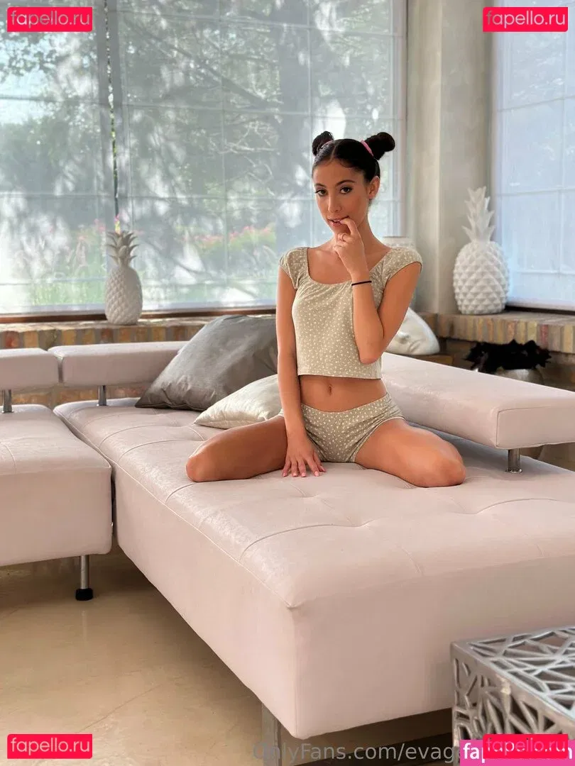 evagenerosifree Onlyfans Photo Gallery 